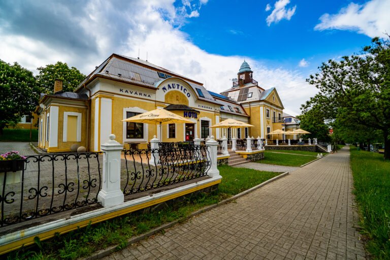 Domů - BWX Travel nautico hotel otelové ubytování pro návštěvníky festivalů